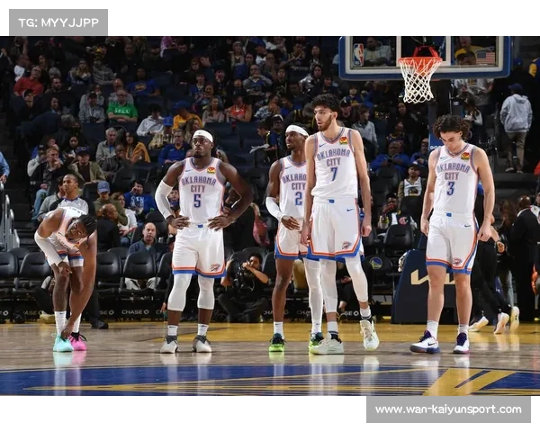 国王活塞攻强守弱对决，福克斯速度冲击禁区